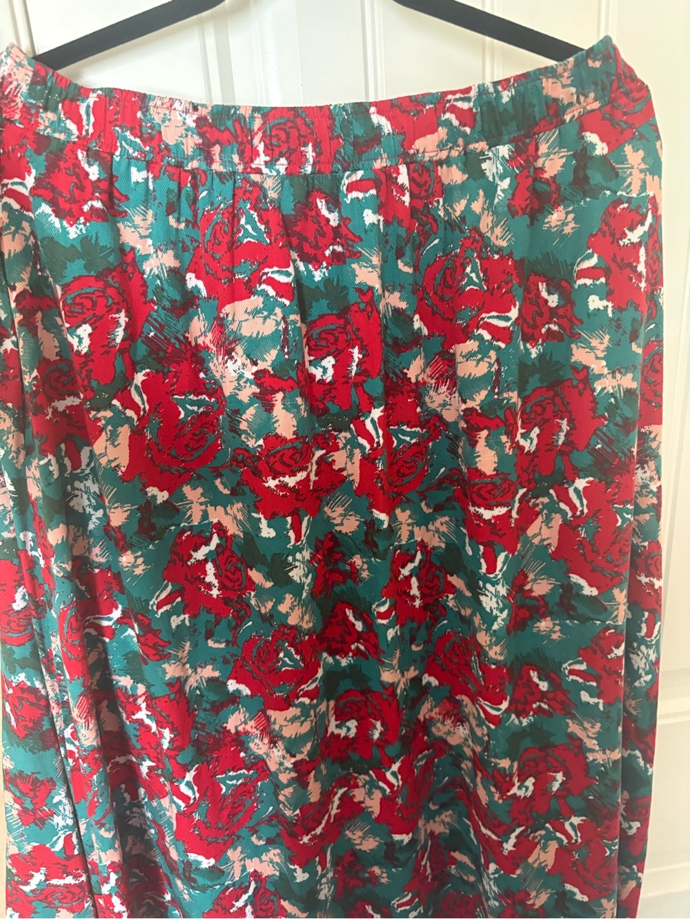 Miley Millie Anthropologie Porridge Green Floral Midi Skirt Large Red Rose - Picture 5 of 5